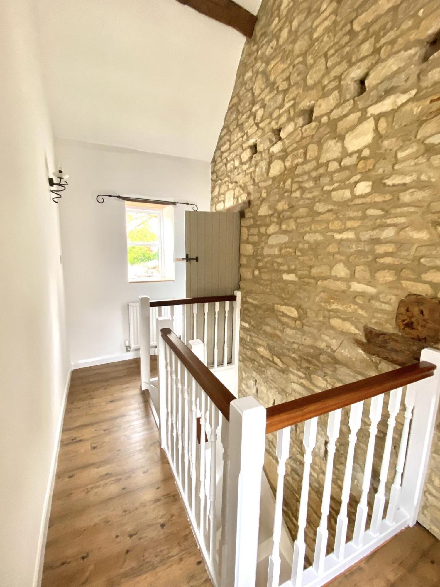 The Old Coach House Villa Witney Exterior photo