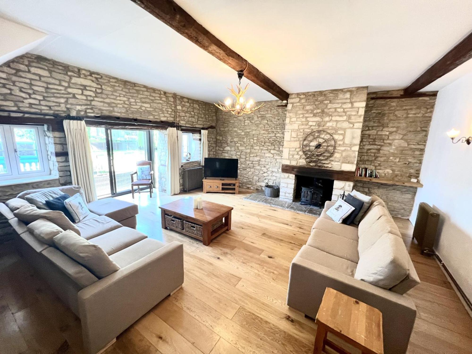 The Old Coach House Villa Witney Exterior photo