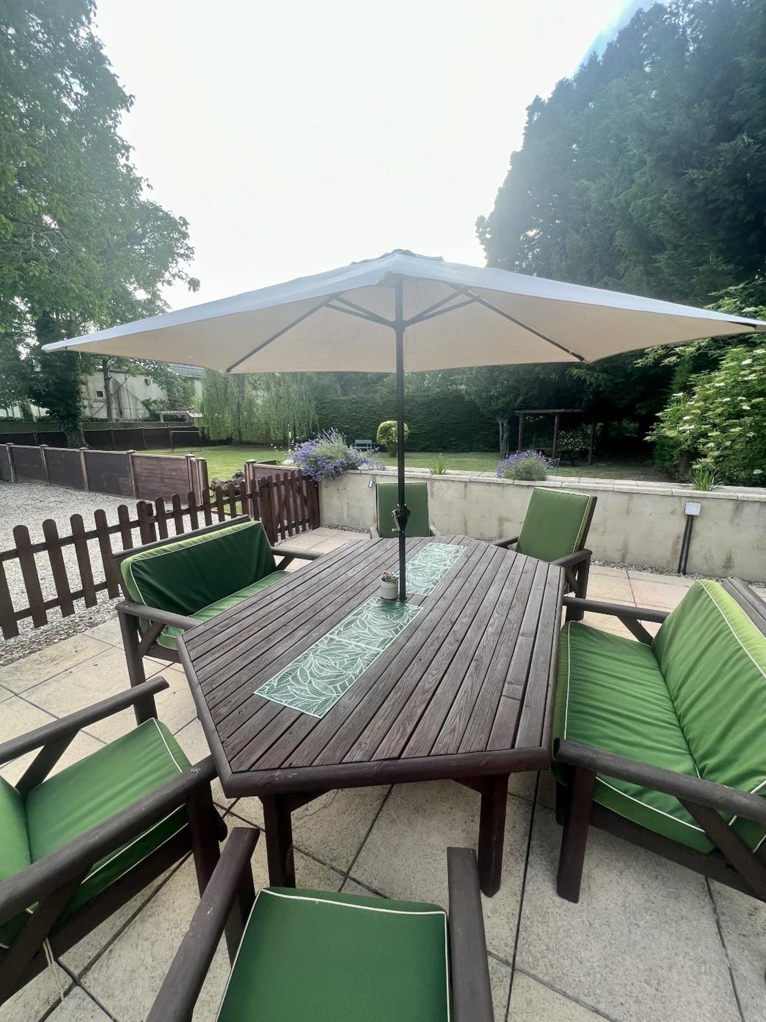 The Old Coach House Villa Witney Exterior photo