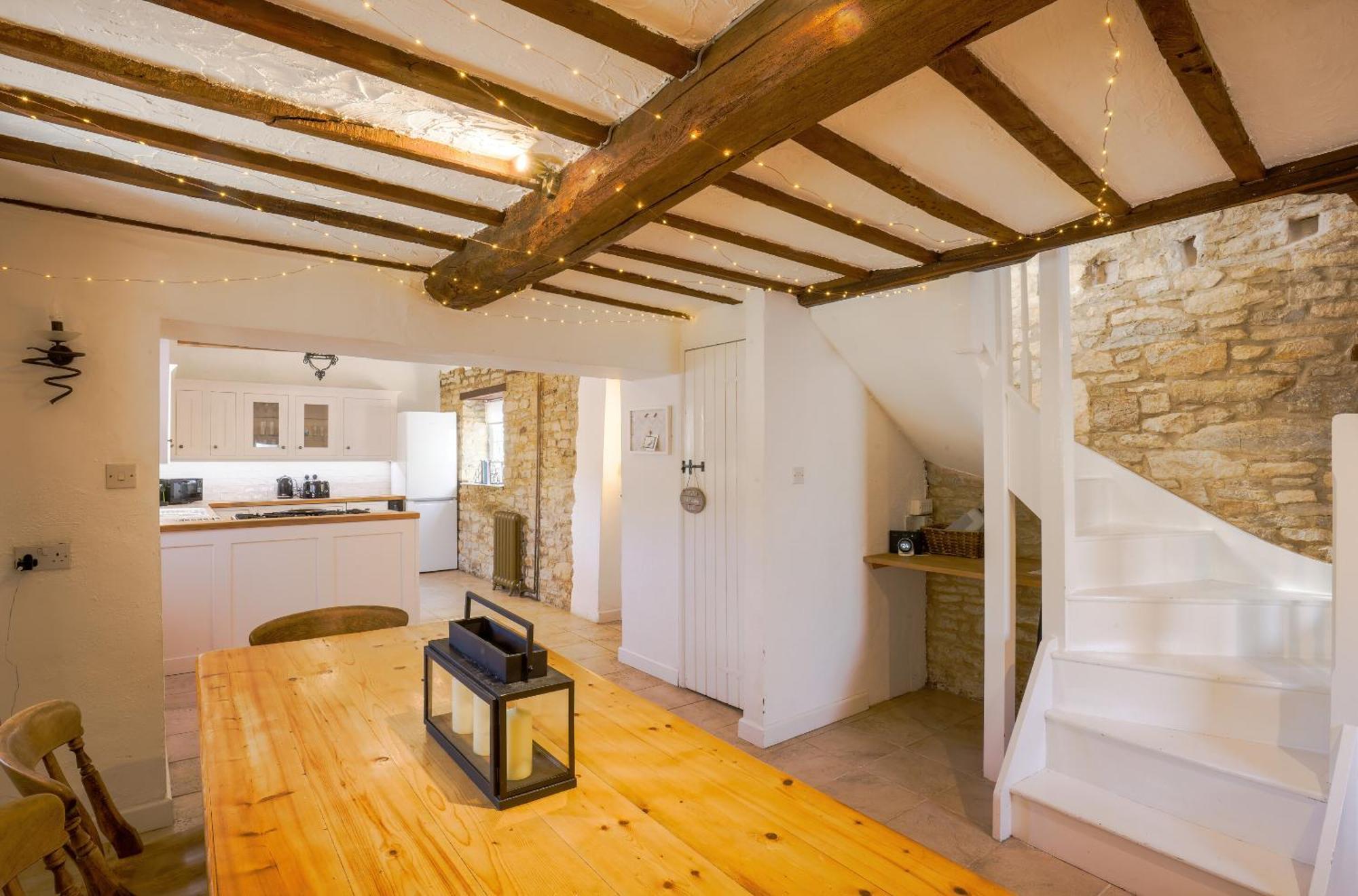 The Old Coach House Villa Witney Exterior photo